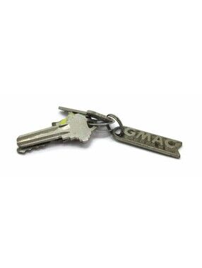 VINTAGE GMAC KEYCHAIN RING ADVERTISING 1960'S   SILVER